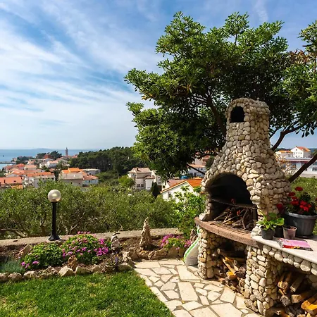 Stunning In Rab With Kitchen